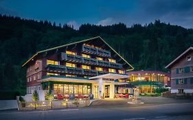 Hirschen Wohlfühlhotel  4*